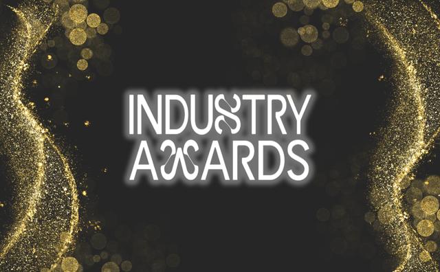Music x Media Industry Awards -logo mustalla ja kultaisella taustalla